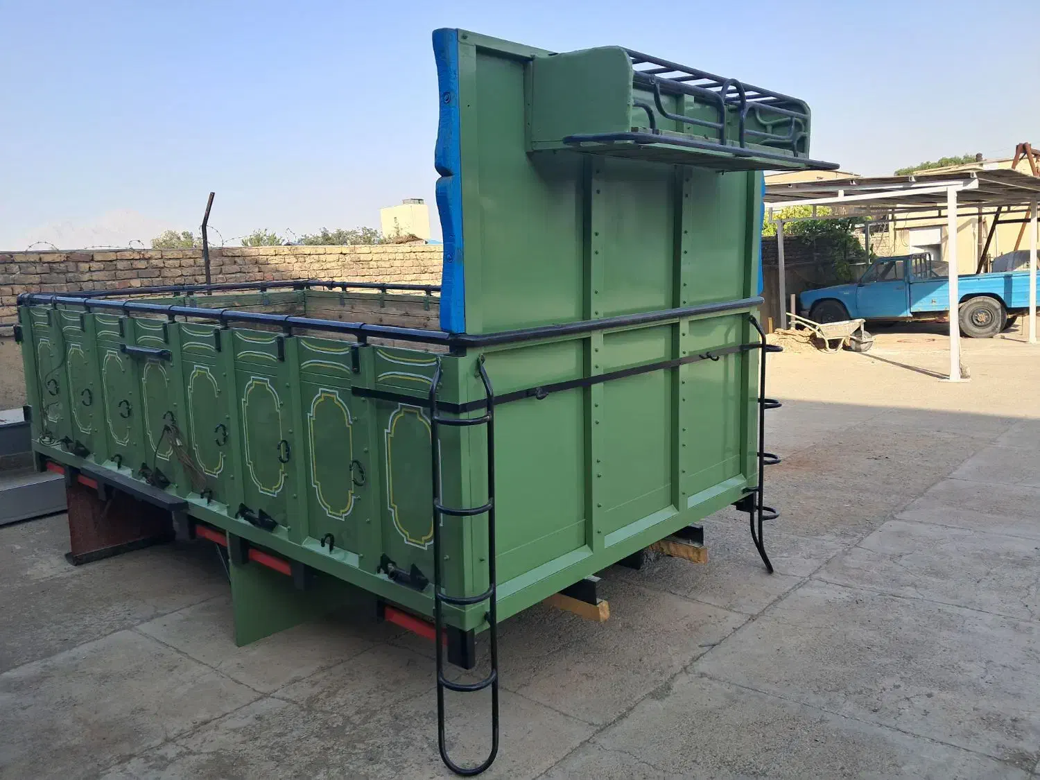 اتاق عقب خاور بنز ۸۰۸|قطعات یدکی و لوازم جانبی|کرمانشاه, |دیوار