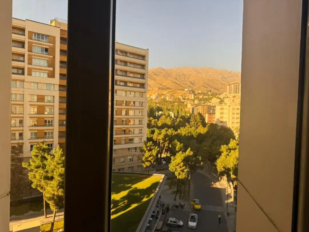 112متر تراس بزرگ باغ بهشت سعادت آباد