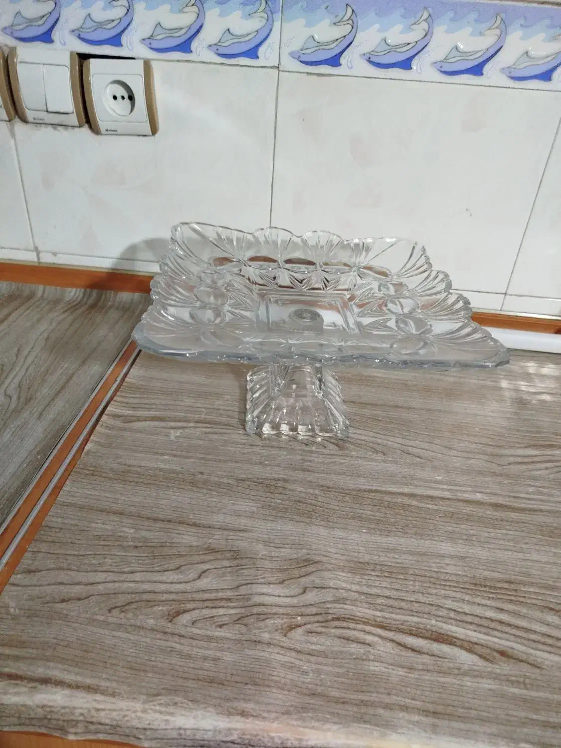 ظروف کریستالی و گل سرخی|ظروف سرو و پذیرایی|کرمان, |دیوار