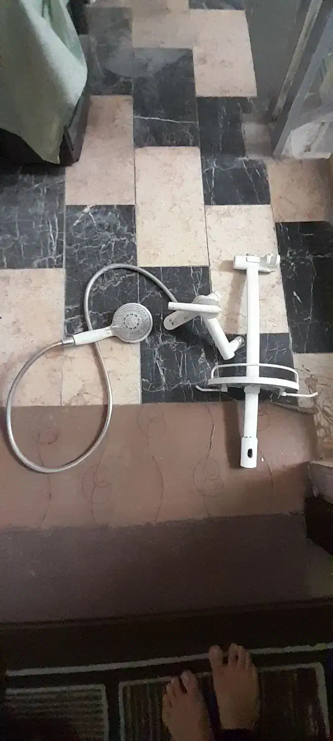 فروش فوری شیر آلات شیلنگ حموم|لوازم سرویس بهداشتی|رشت, استادسرا|دیوار