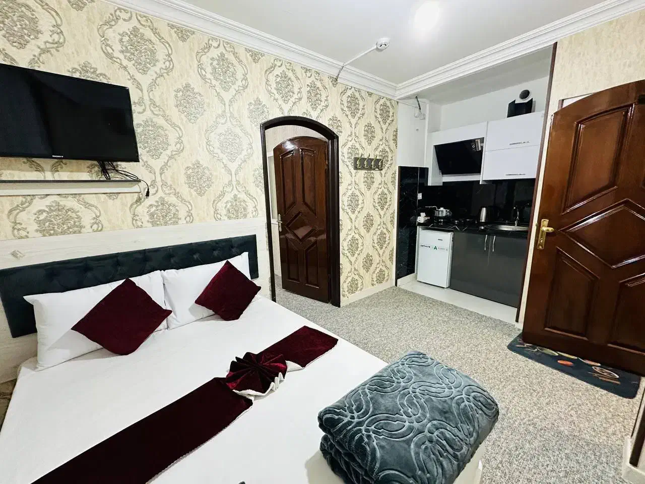 هتل آپارتمان ، سوئیت ۵ دقیقه ای تا حرم|اجارهٔ کوتاه‌مدت آپارتمان و سوئیت|مشهد, حرم مطهر رضوی|دیوار