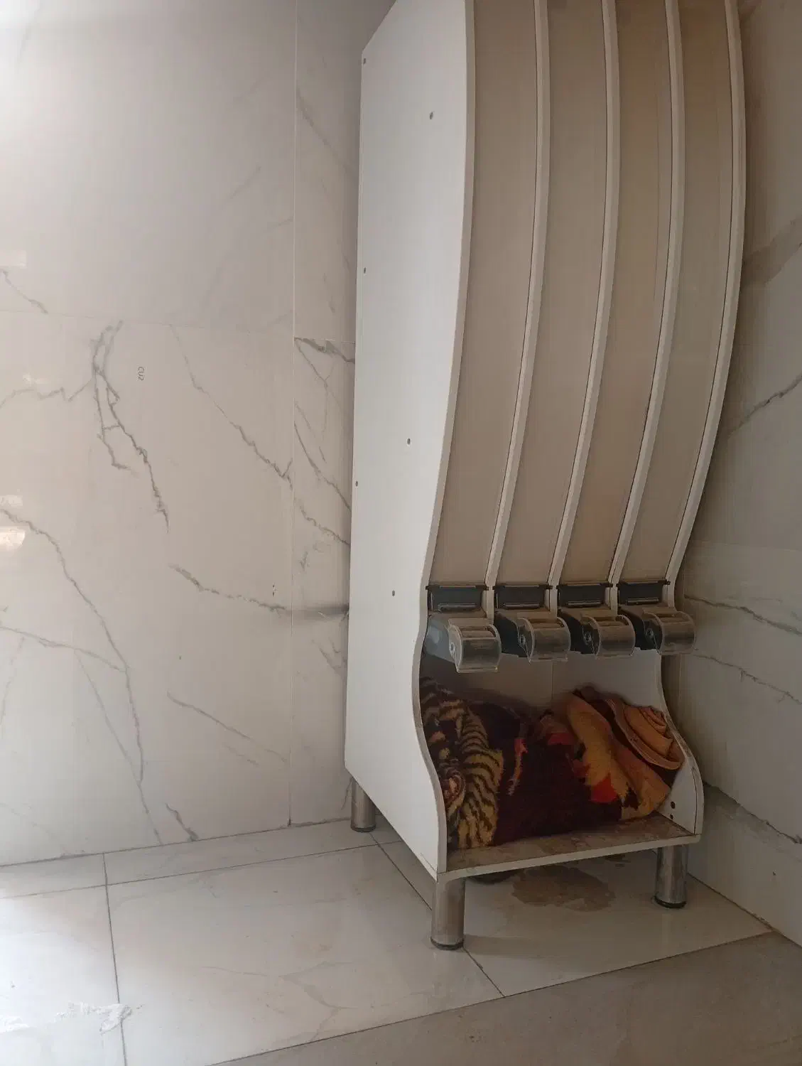 استند آجیل استند خشکبار و حبوبات خورموج|فروشگاه و مغازه|خورموج, |دیوار