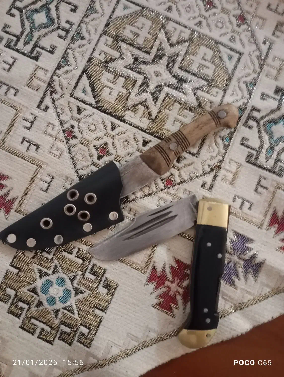 چاقو زنجان|کلکسیون اشیاء عتیقه|رباط‌کریم, الارد|دیوار