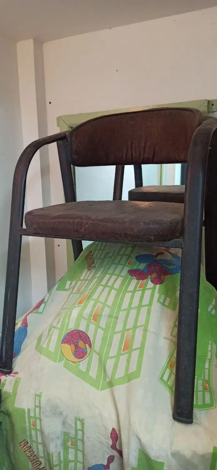 صندلی|صندلی و نیمکت|لاهیجان, کوی آزادگان|دیوار