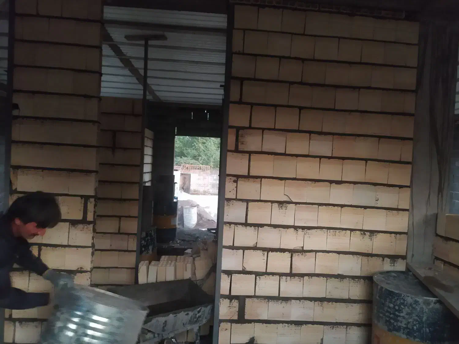 نیازمند اوستا کار و شاگرد آرماتوربندی و بنایی|استخدام معماری، عمران و ساختمانی|رشت, یخسازی|دیوار