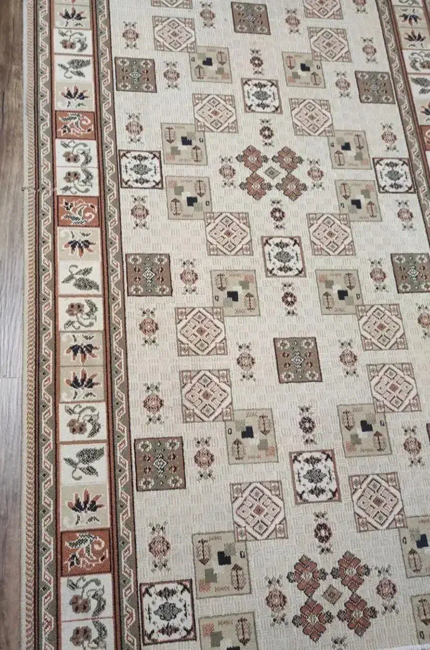 فرش راهرویی|فرش|شاهین‌شهر, عطار|دیوار