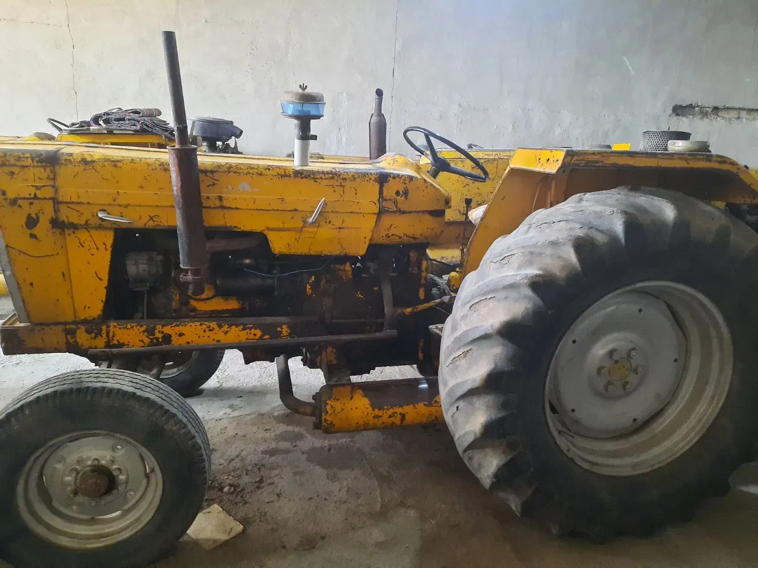 تراکتور کمپرسور دار|ماشینآلات صنعتی|چهاردانگه (تهران), |دیوار