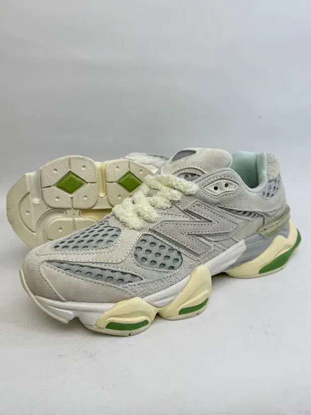 کتانی New Balance 9060 طوسی سبز|کیف، کفش، کمربند|بندر ماهشهر, |دیوار