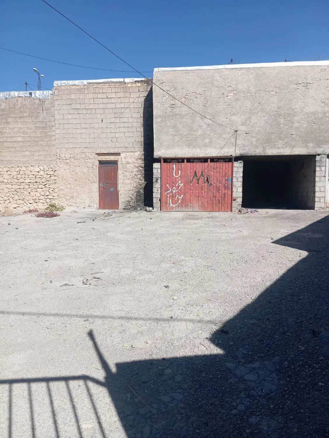 درب حیاط یا مغازه|مصالح و تجهیزات ساختمان|مارگون, |دیوار