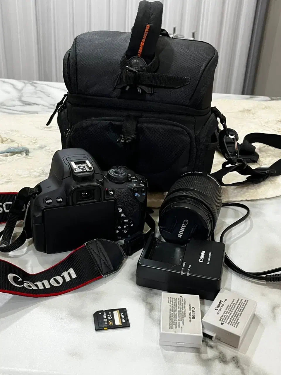 دوربین کنون 700D|دوربین عکاسی و فیلم‌برداری|رودهن, |دیوار