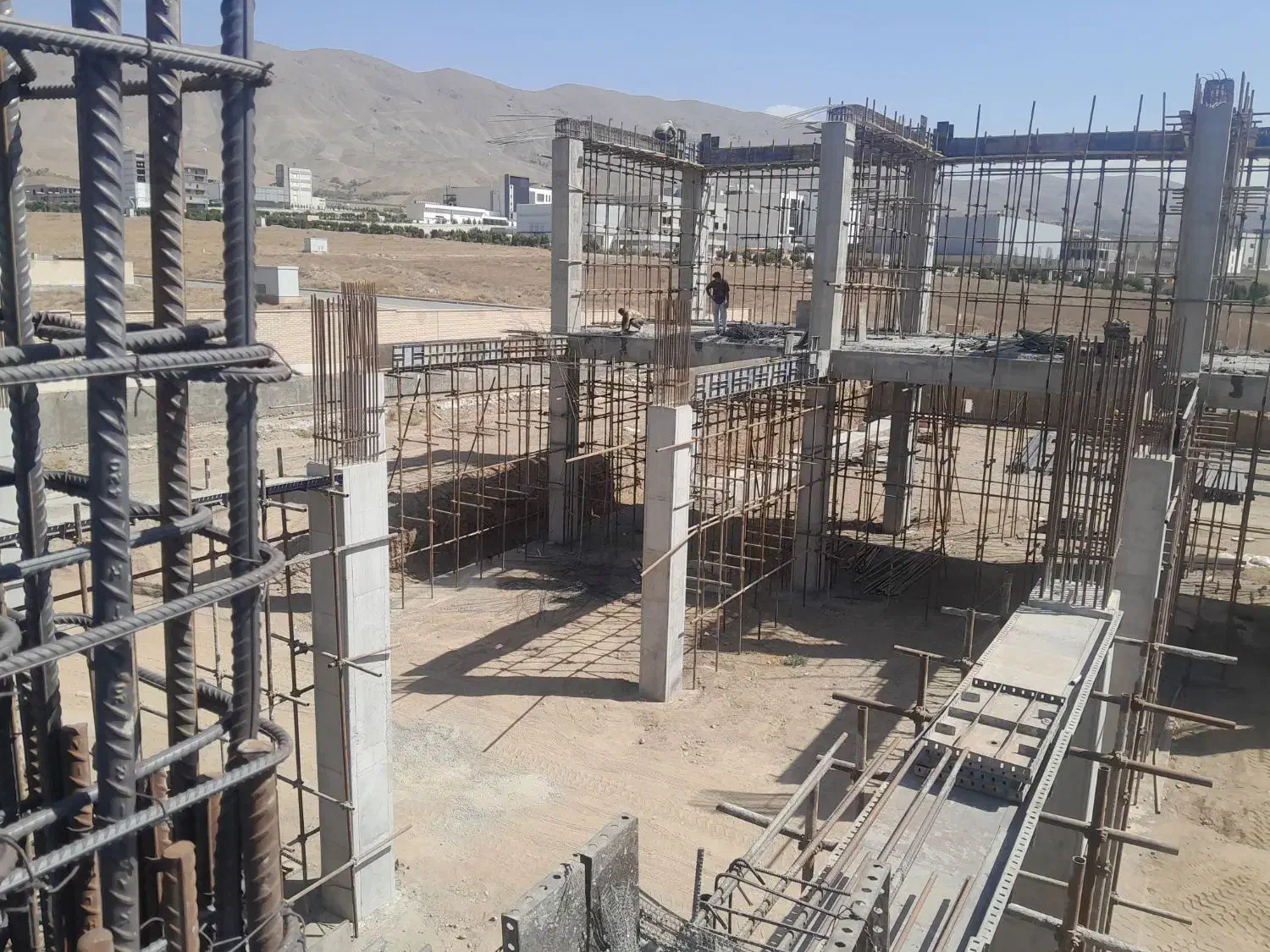 اجرای سقف عرشه فولادی کامپوزیت و...|خدمات پیشه و مهارت|کرج, باغستان|دیوار