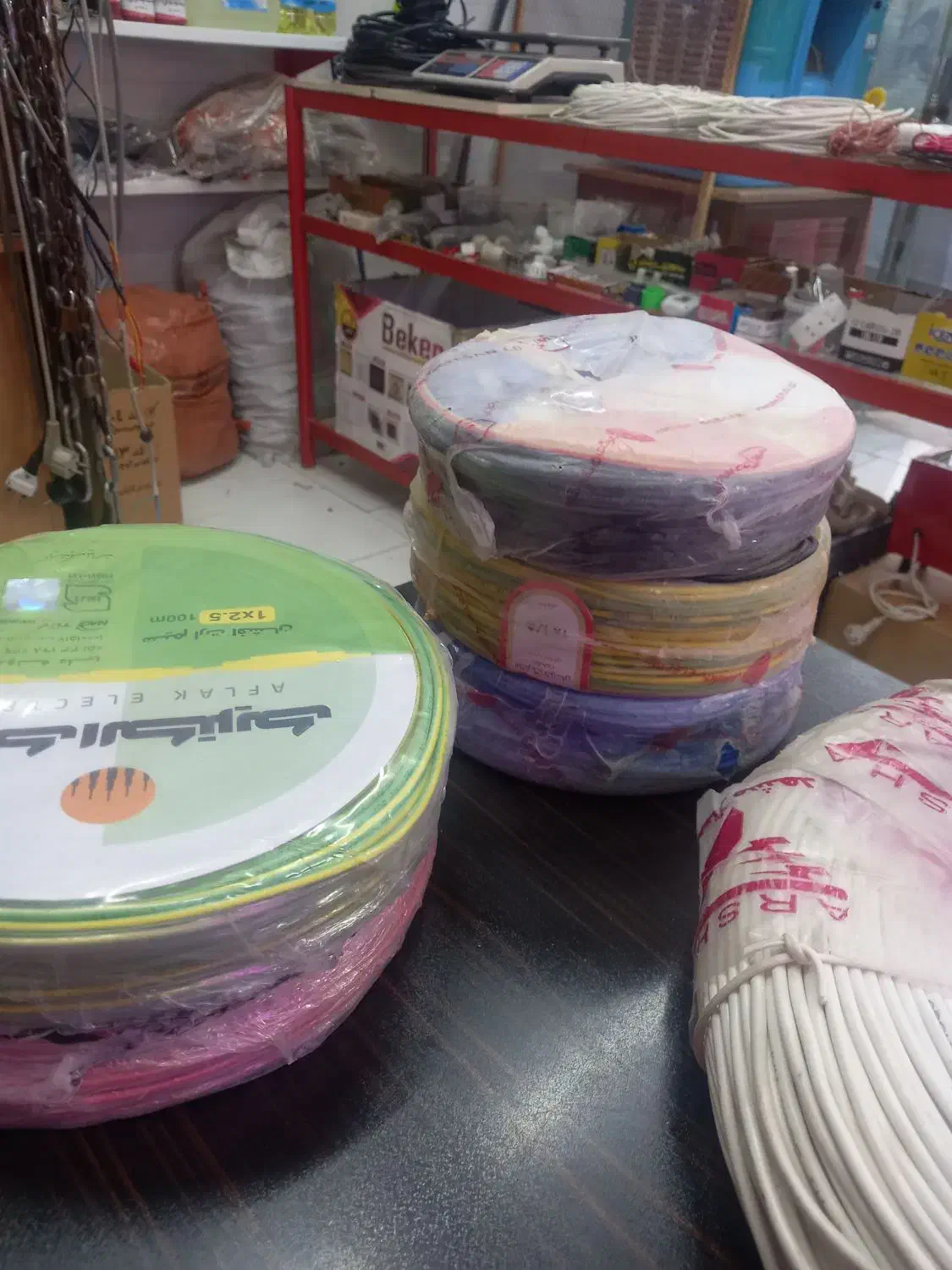 سیم و کابل خرید و فروش مطمئن|مصالح و تجهیزات ساختمان|مشهد, خواجه ربیع|دیوار