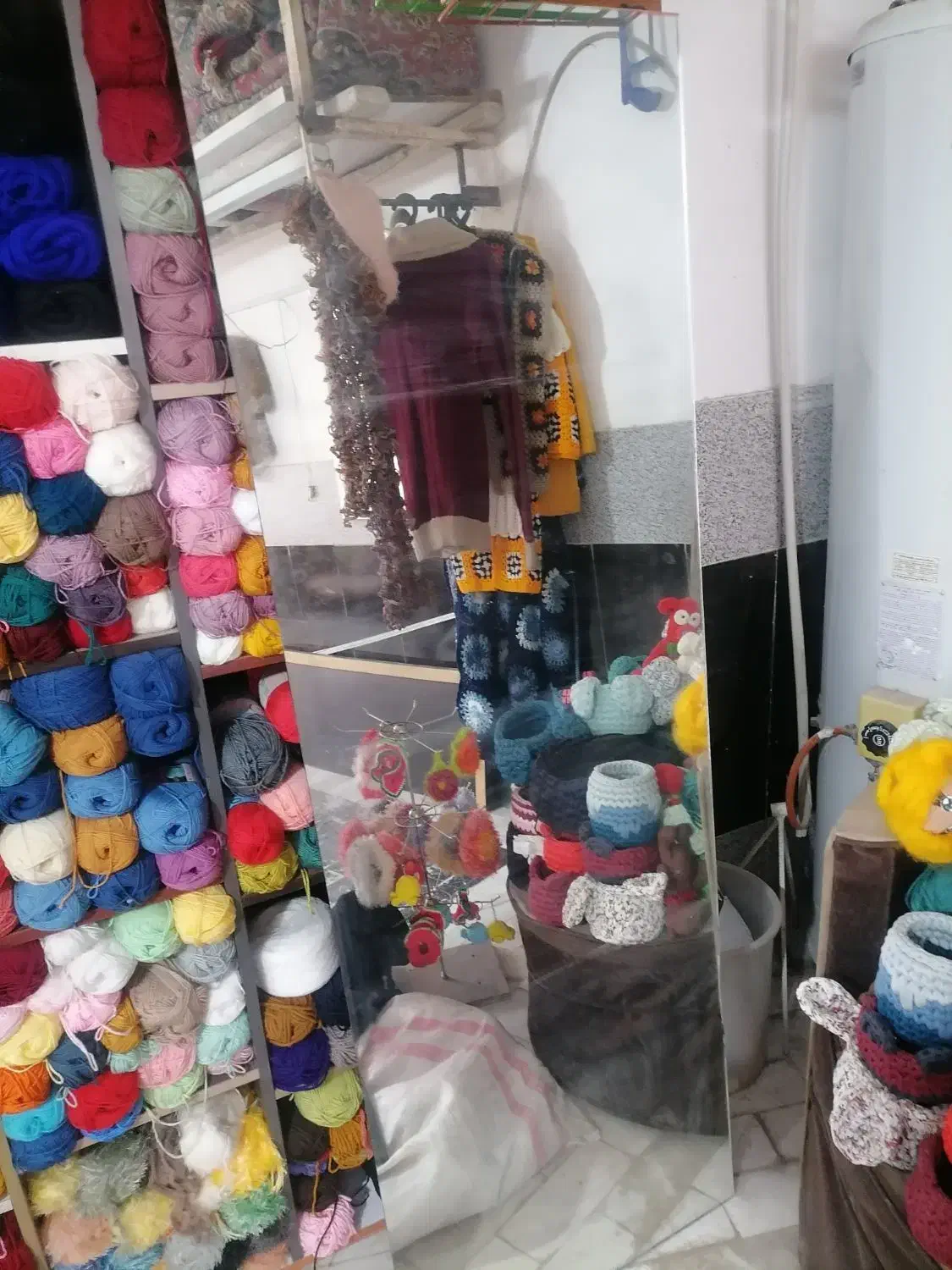 آیینه قدی|آینه|قم, نیروگاه|دیوار