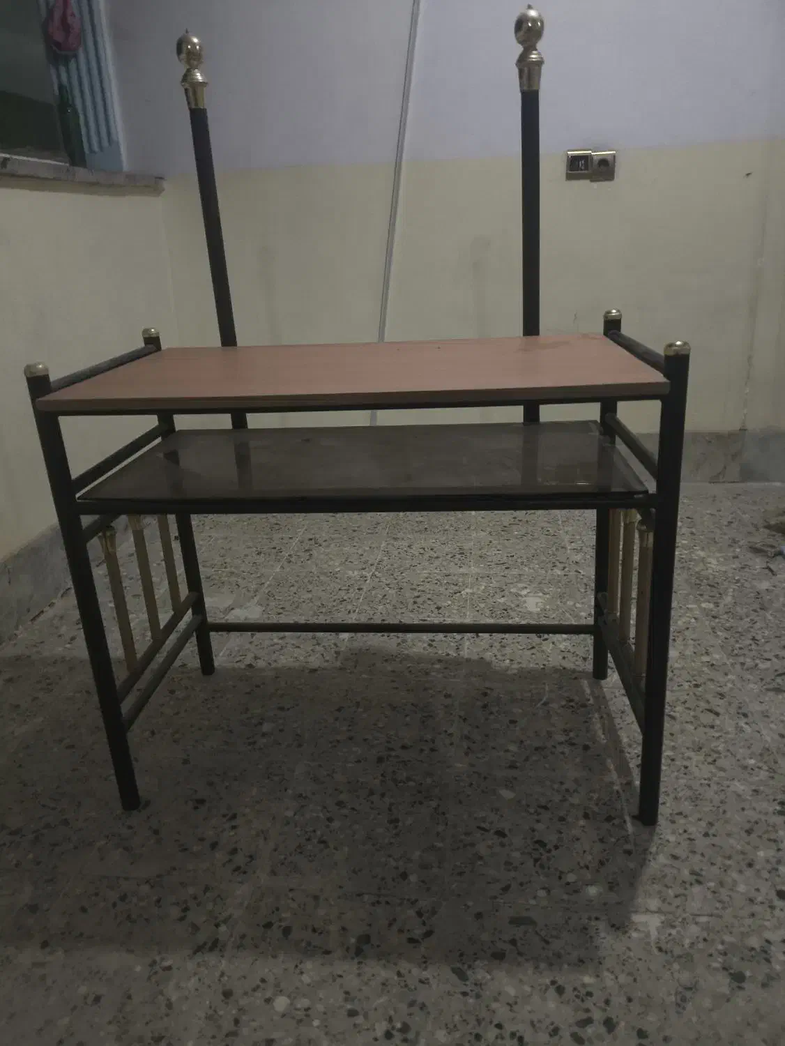 میز|میز تحریر و کامپیوتر|زاهدان, |دیوار