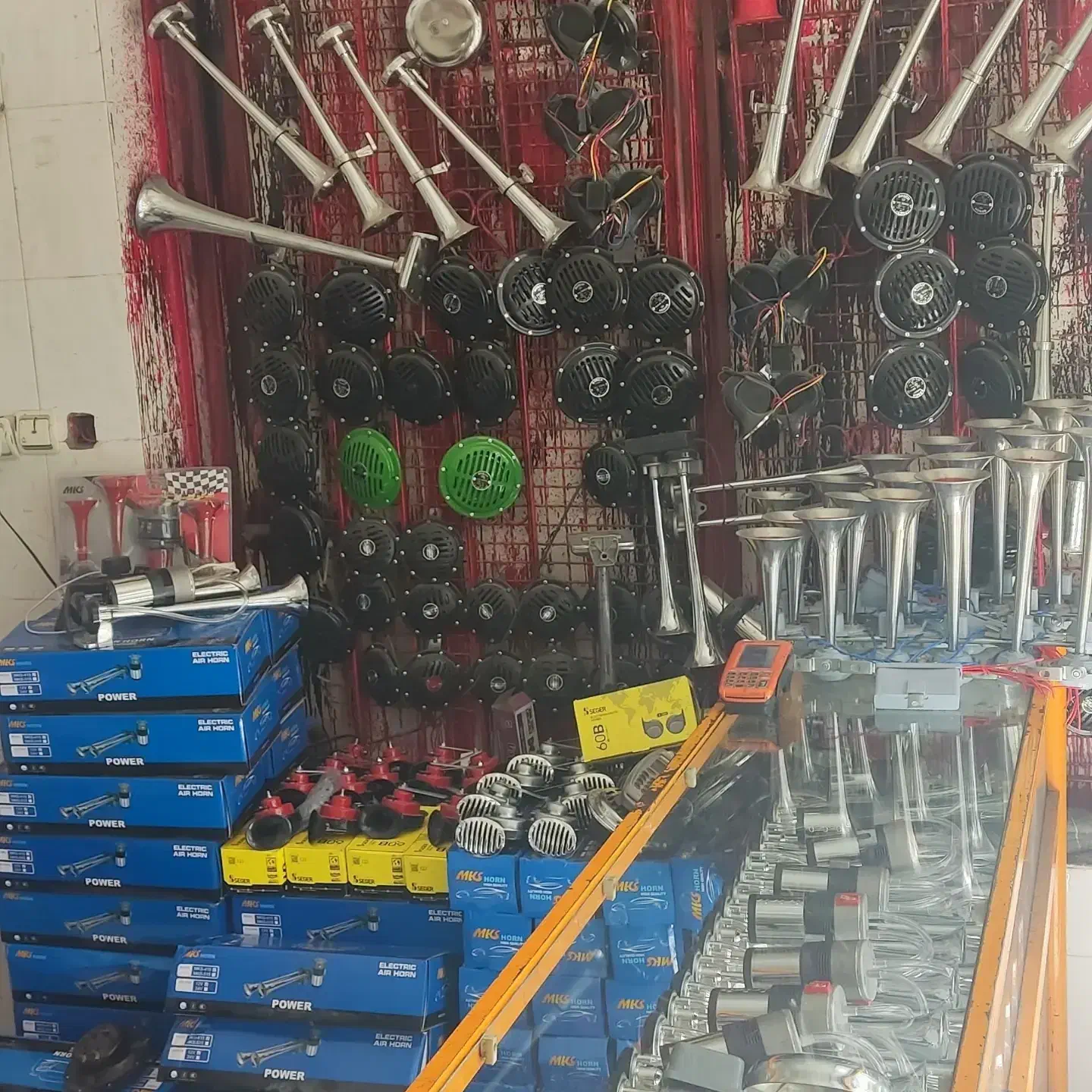 بوق 1011 یکسال ضمانت کتبی 1700 نو آکبند منصور|قطعات یدکی و لوازم جانبی|مشهد, گاز|دیوار