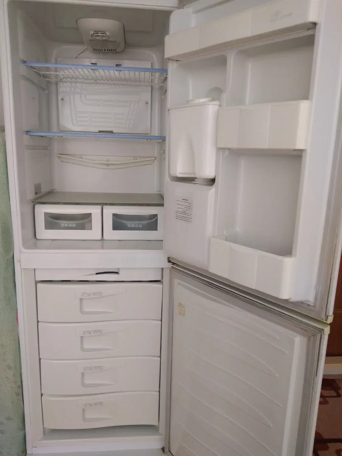 یخچال فریزر دونار ۲۰فوت سالم قیمت ۹۰۰۰۰۰۰تومان|یخچال و فریزر|شهرضا, |دیوار