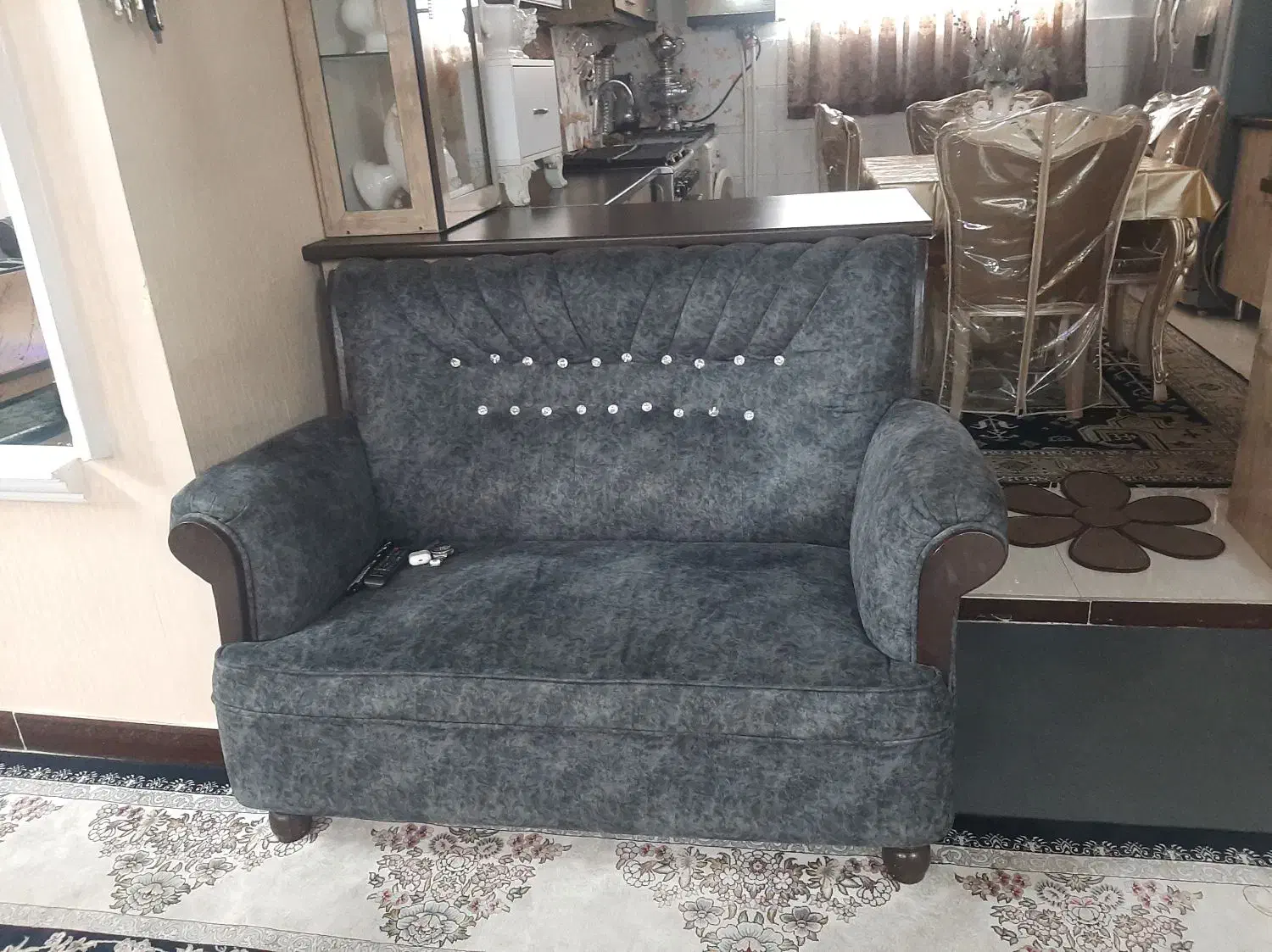 مبل راحتی سالم|مبلمان خانگی و میز عسلی|رباط‌کریم, آدران|دیوار