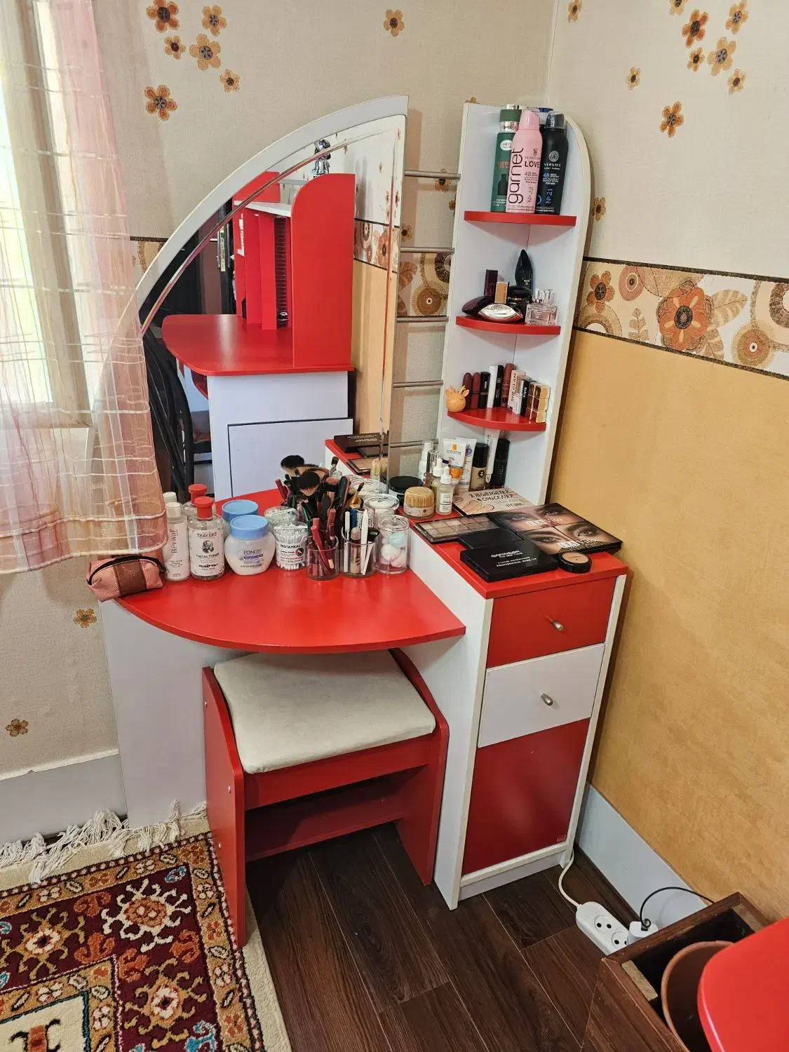 فروش سرویس خواب کامل اتاق خواب نوجوان|تخت و سرویس خواب|سیرجان, |دیوار