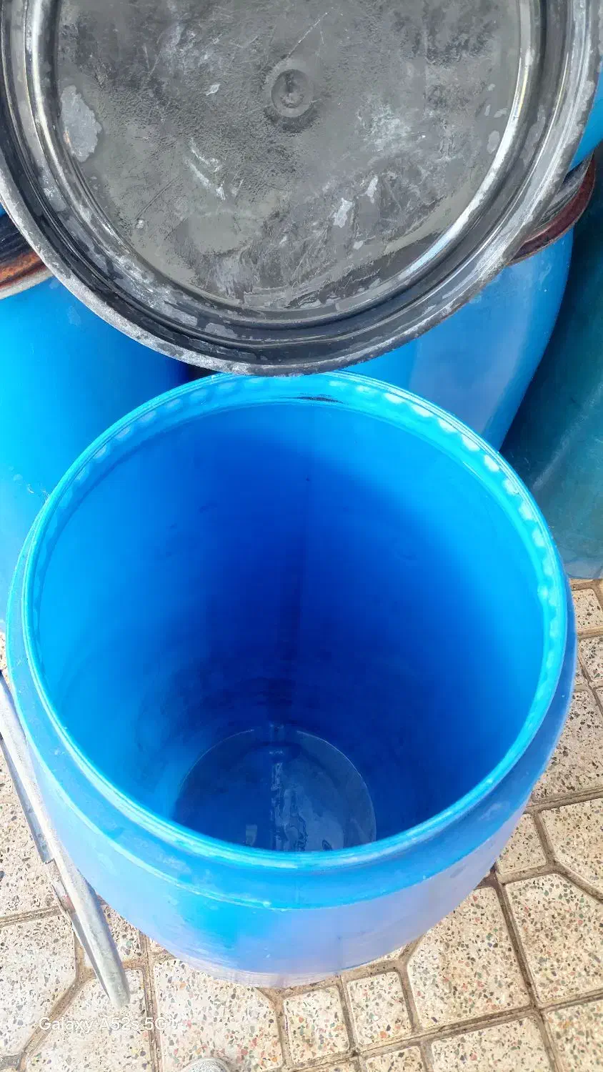 گالن ۱۶۰.۱۴۰لیتری آلمانی درحدنو تکی وعمده|ظروف نگهدارنده، پلاستیکی، یک‌بارمصرف|آباده, |دیوار