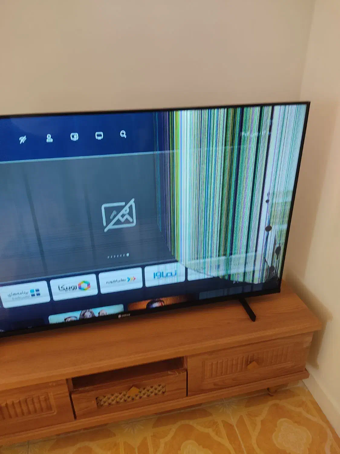 تلویزیون اسنوا ۵۵ اینچ|تلویزیون و پروژکتور|رشت, توشیبا|دیوار