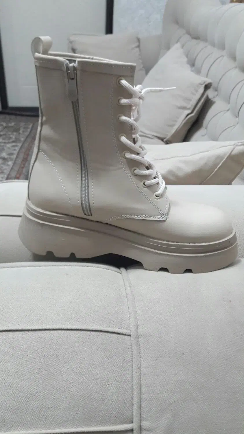 پوتین کرم سایز۴۰ نونو|کیف، کفش، کمربند|پارسآباد, |دیوار