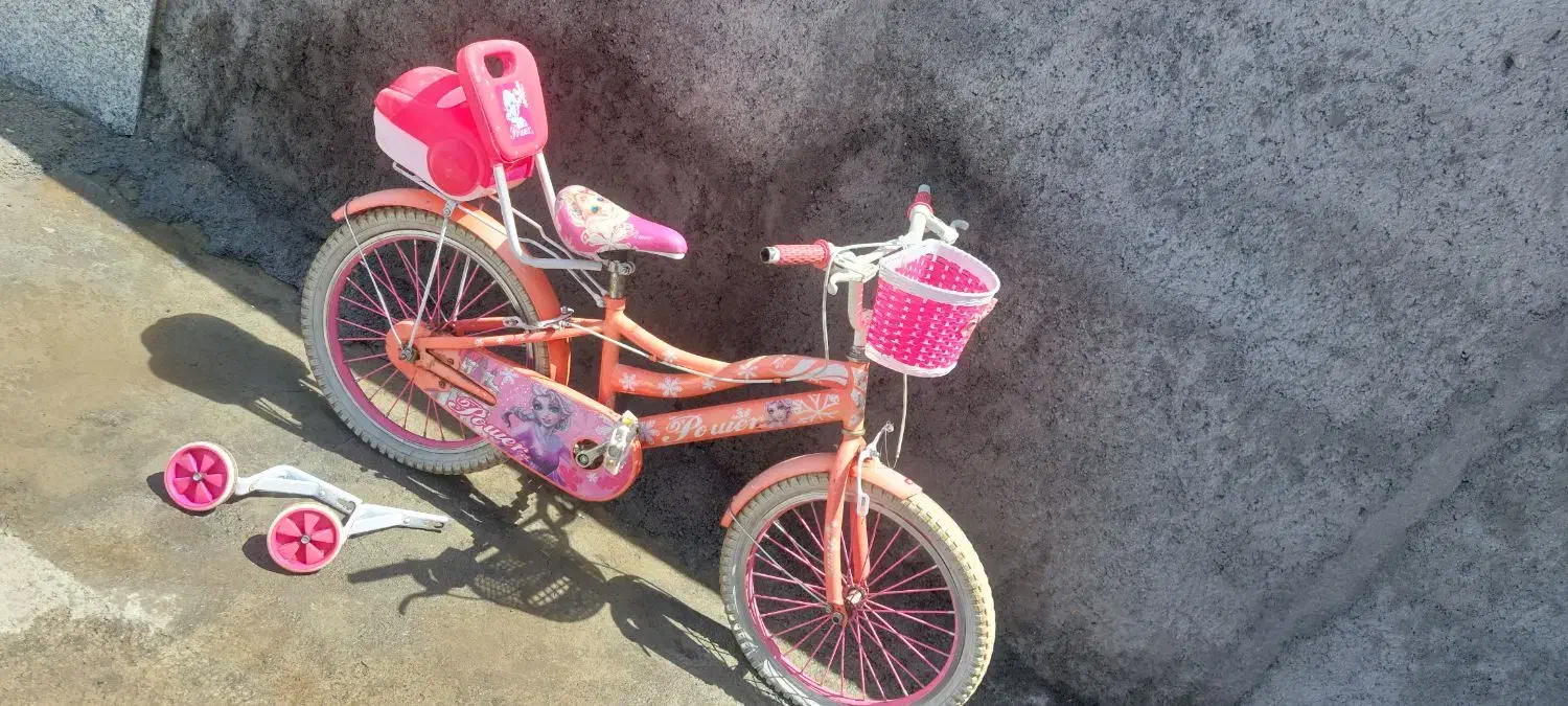 دوچرخه دخترانه|دوچرخه، اسکیت، اسکوتر|میانه, |دیوار