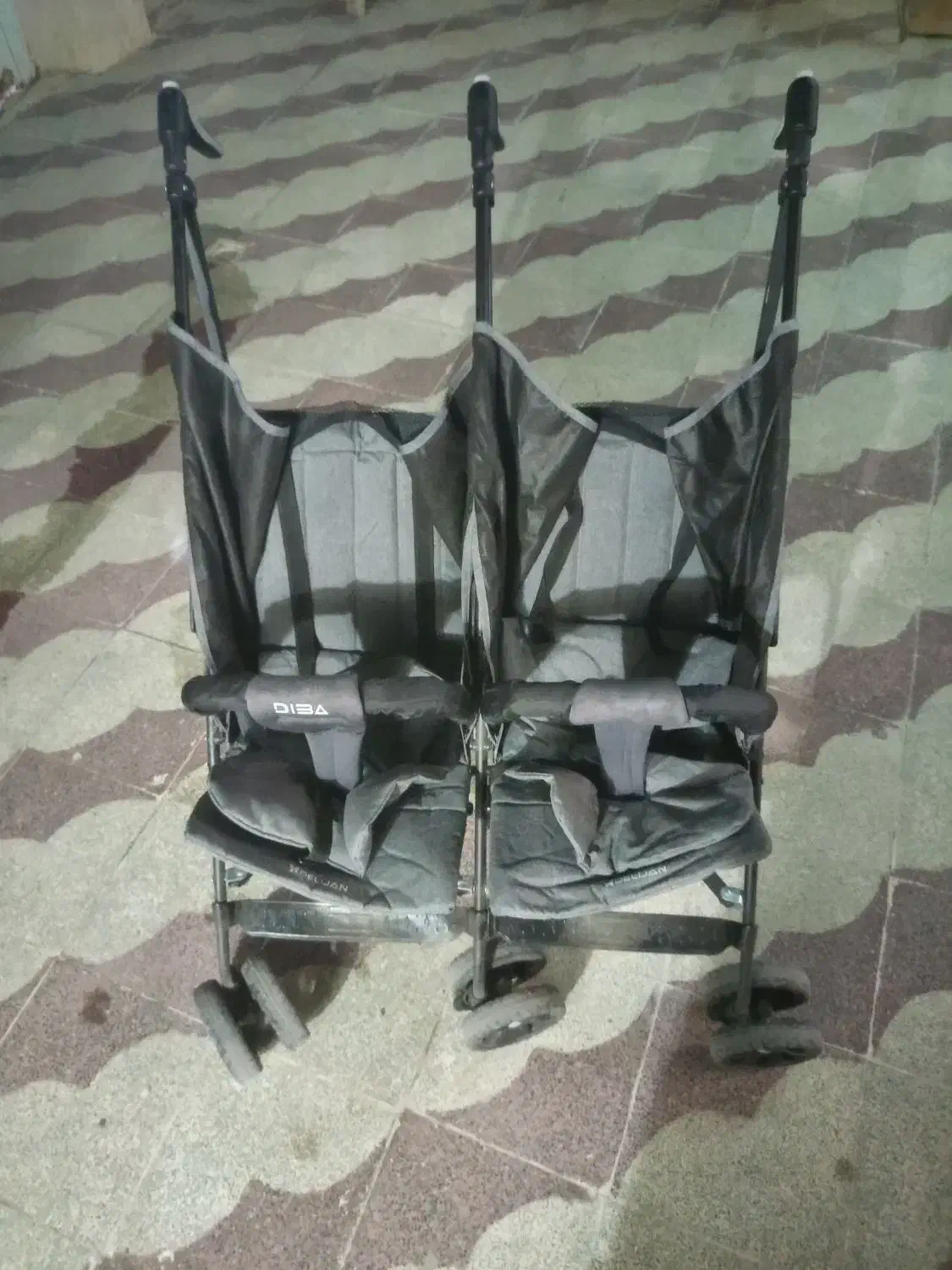 گالسکه دو قلو|کالسکه و لوازم جانبی|شیراز, سعدیه شمالی|دیوار