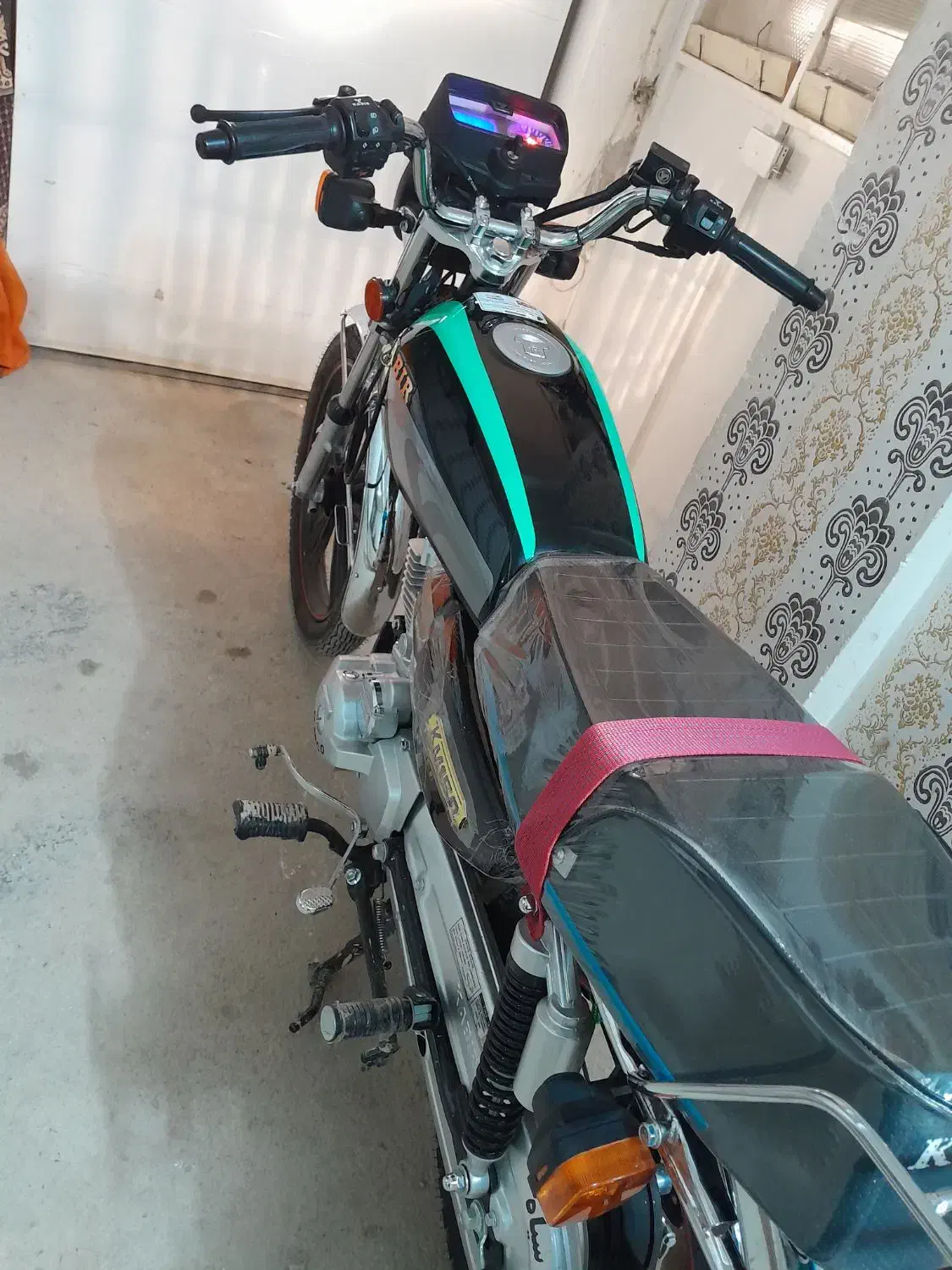 موتور کبیر مدل ۱۴۰۴|موتورسیکلت|بجنورد, |دیوار