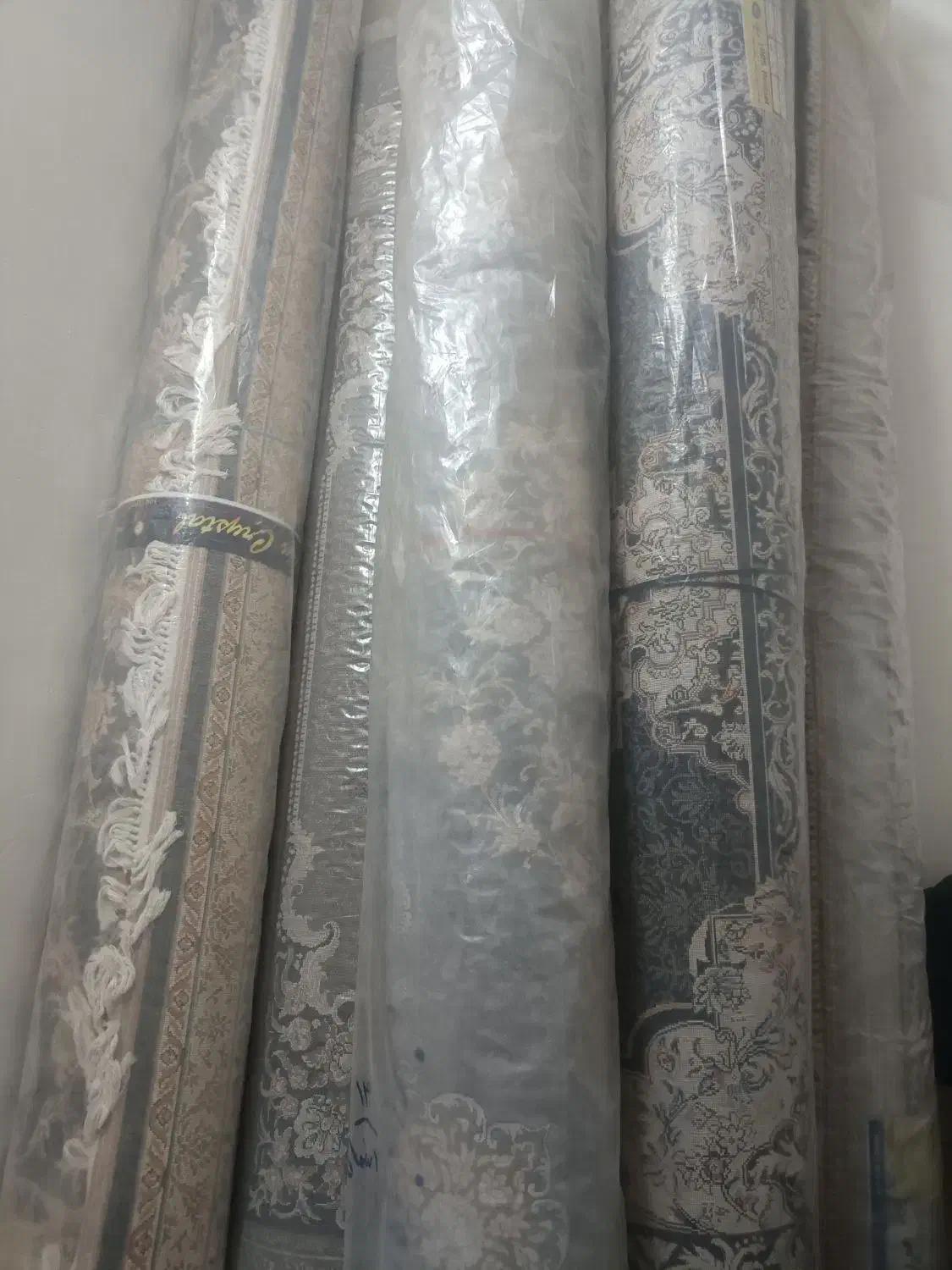 ماهیانه3ملیون تومان با سه فقره چک|فرش|اصفهان, آزادان|دیوار