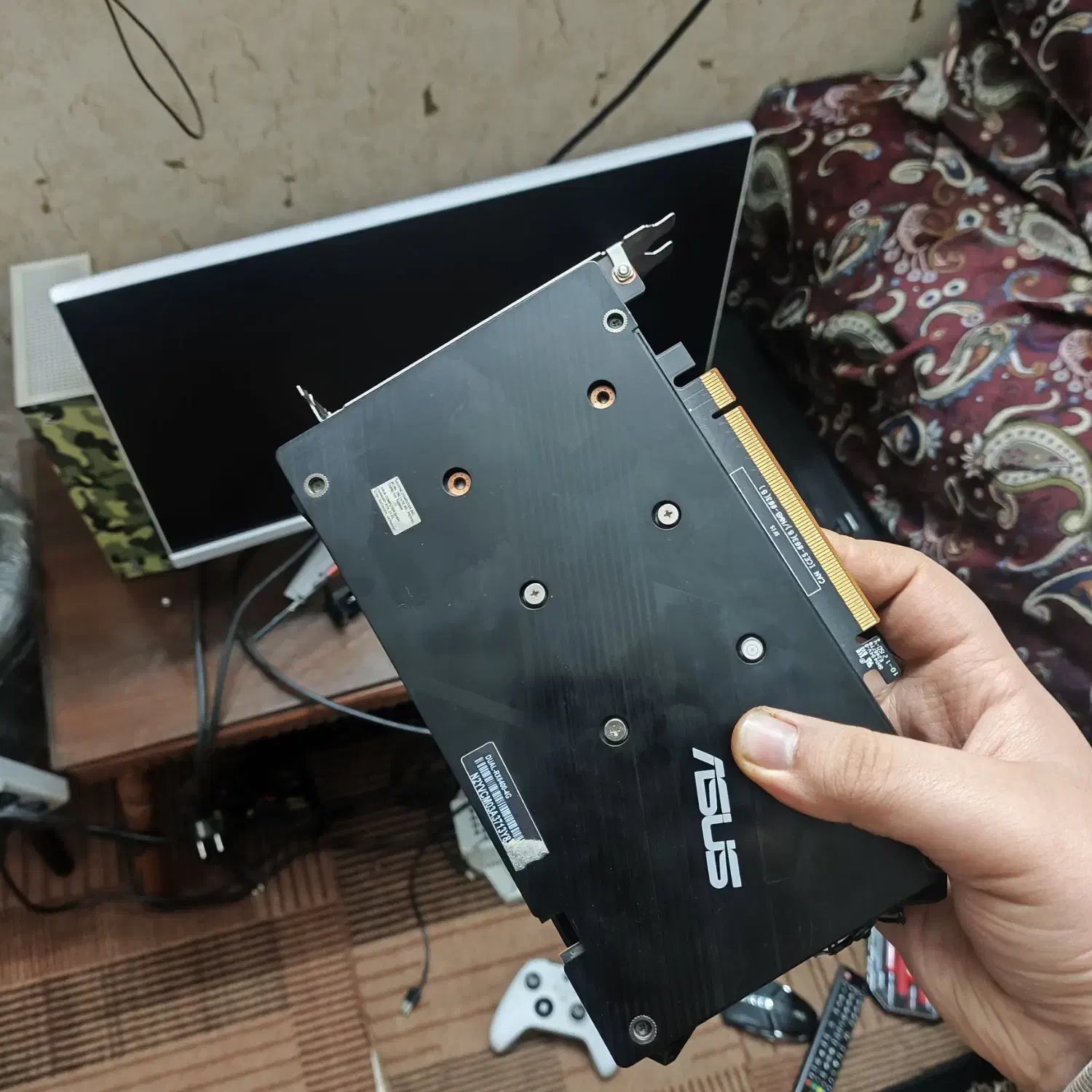 کارت گرافیک rx6400 4g|قطعات و لوازم جانبی رایانه|میانه, |دیوار