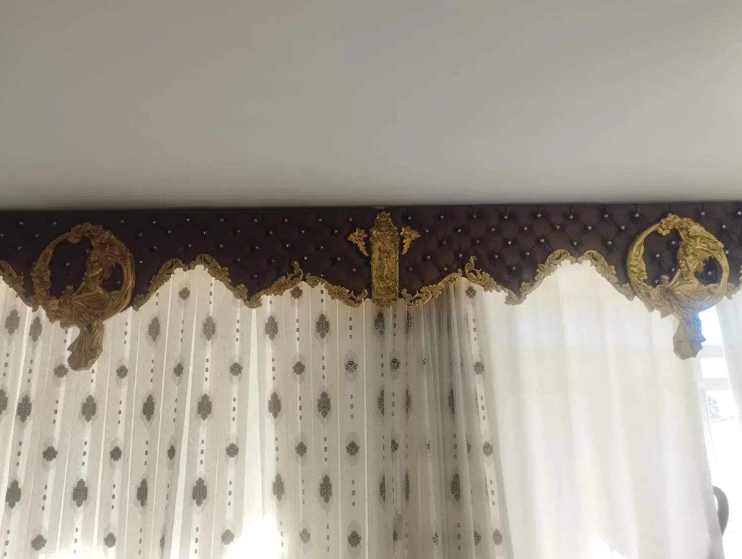 کتیبه|پرده، رانر، رومیزی|پیر بکران, |دیوار