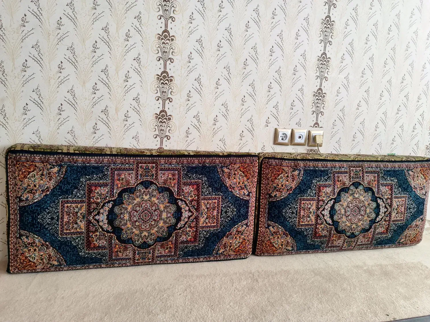 دوجفت پشتی سرمه ای ۷۰۰ شانه|پشتی|همدان, |دیوار