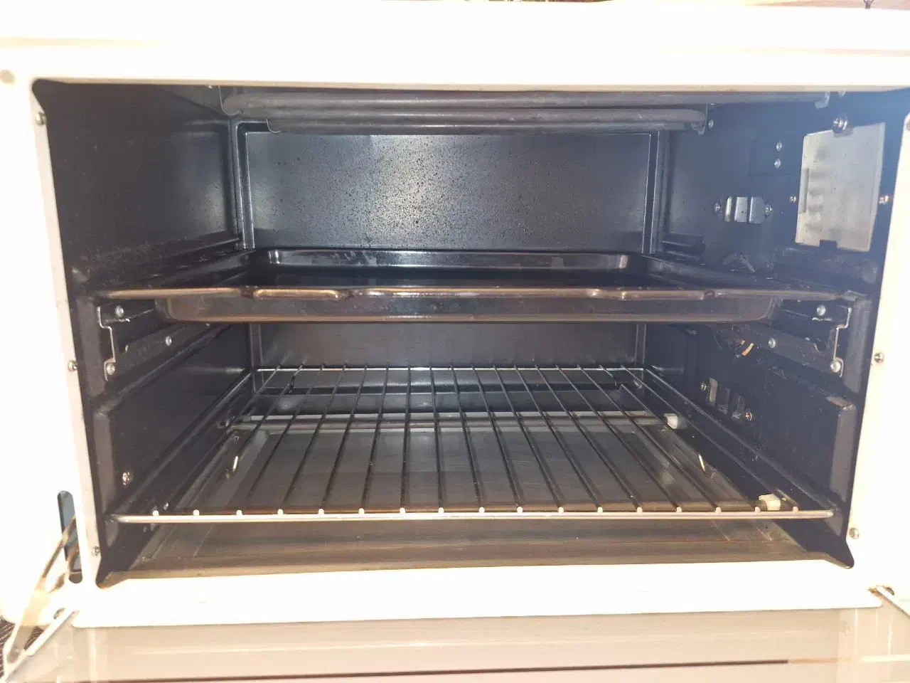 توستر سانی|اجاق گاز و لوازم برقی پخت‌وپز|اراک, |دیوار