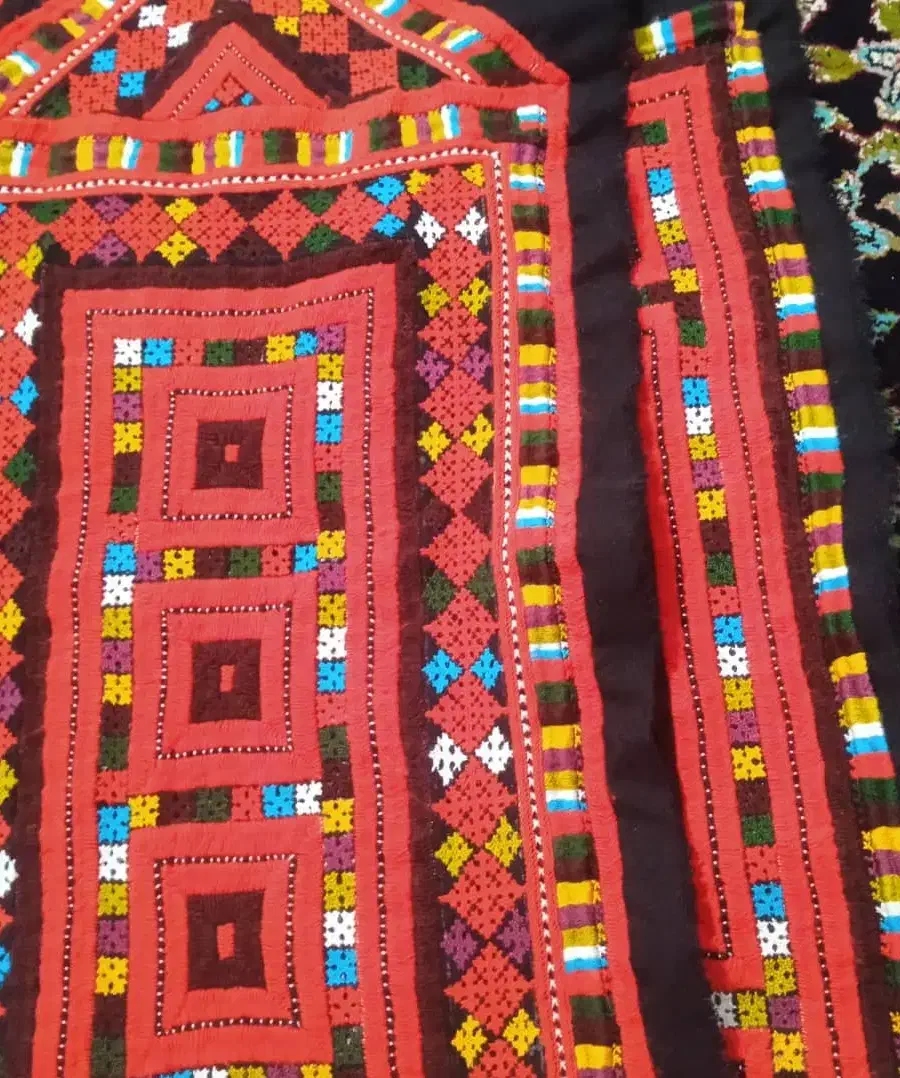 زیح  تارکش پریوال|لباس|زاهدان, |دیوار