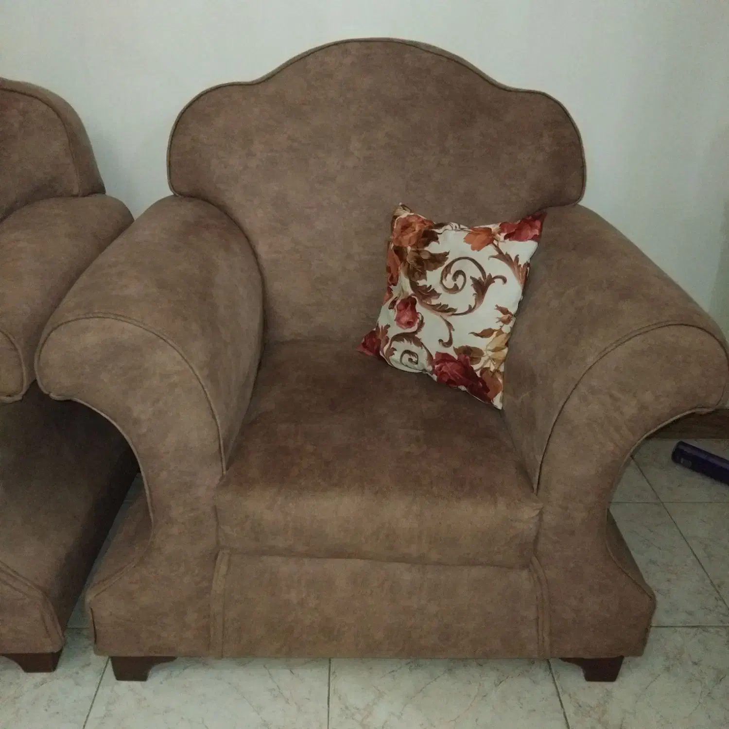 مبل ۷ نفره|مبلمان خانگی و میز عسلی|رشت, لاکان|دیوار