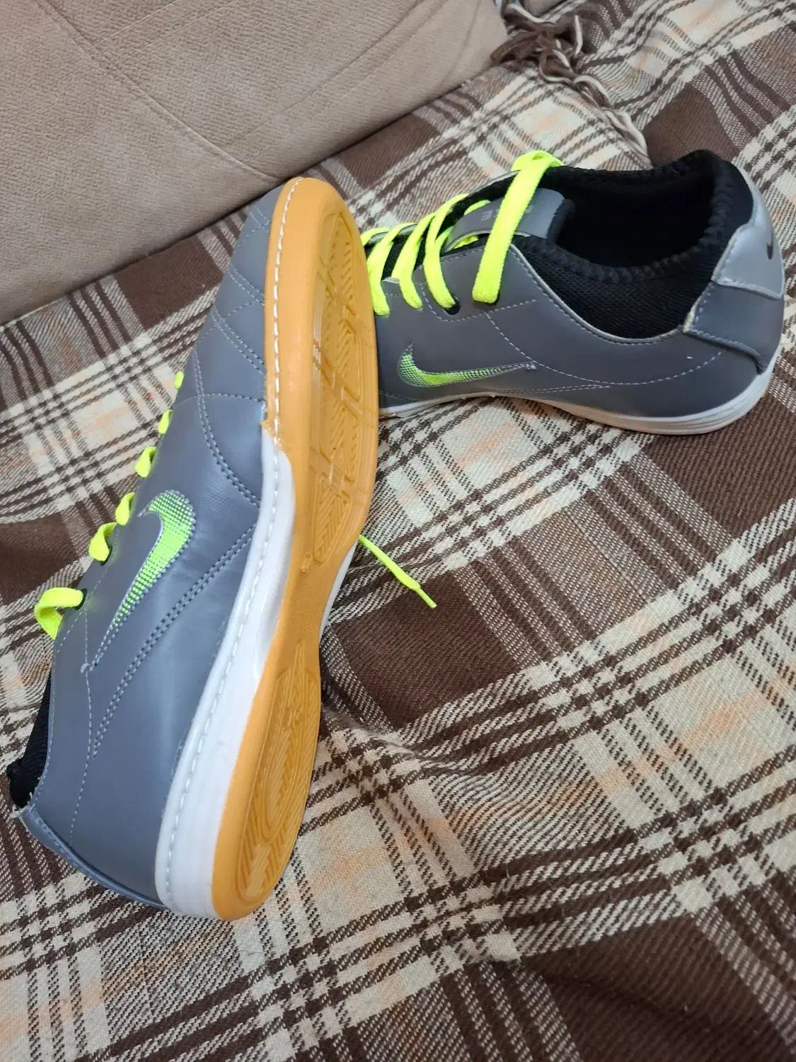 کفش ورزشی|کیف، کفش، کمربند|بندر کنگان, |دیوار