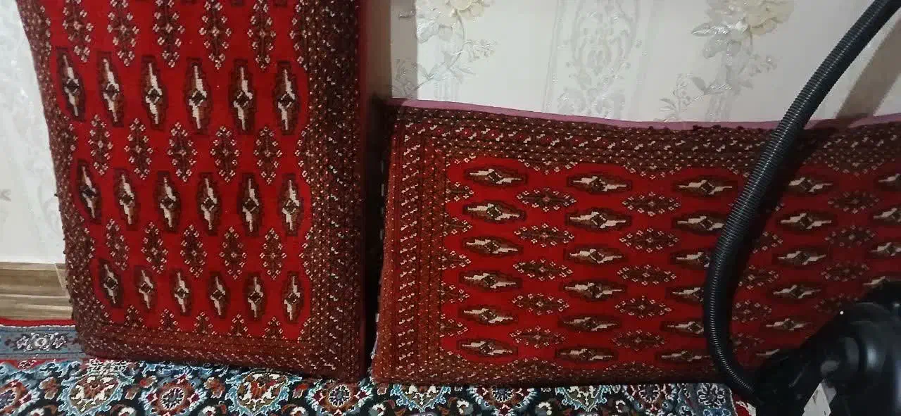 یک جفت پشتی دست بافت|پشتی|اسلام‌شهر, شهرک فرهنگیان|دیوار