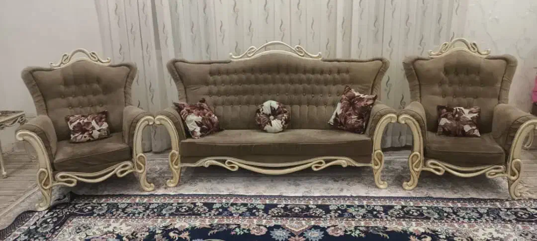 ست مبلمان و میز غذاخوری چهارنفره|مبلمان خانگی و میز عسلی|شازند, |دیوار