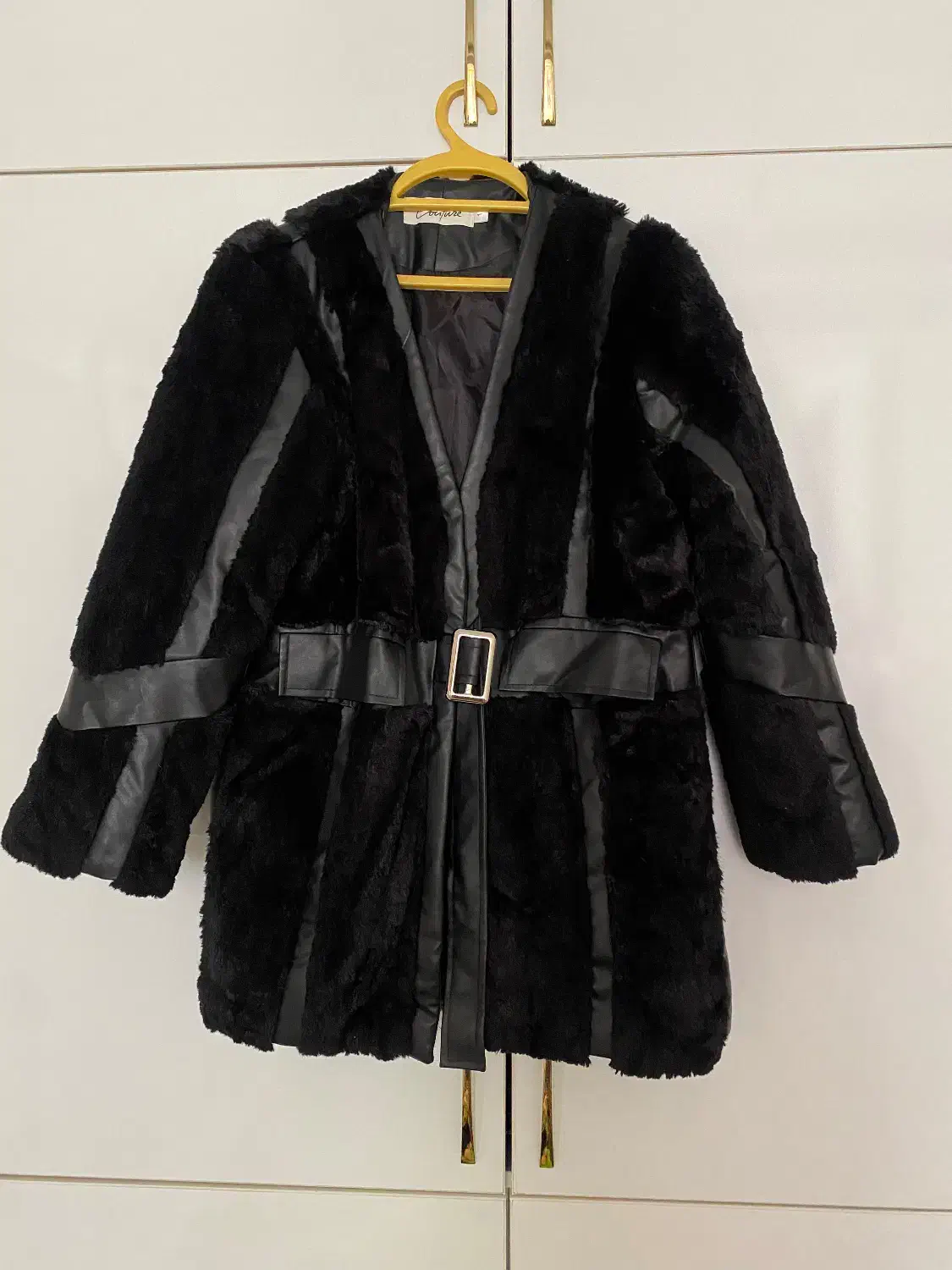 پالتوی ترکیب خز و چرم نوی نو|لباس|اندیشه, اندیشه فاز ۱|دیوار