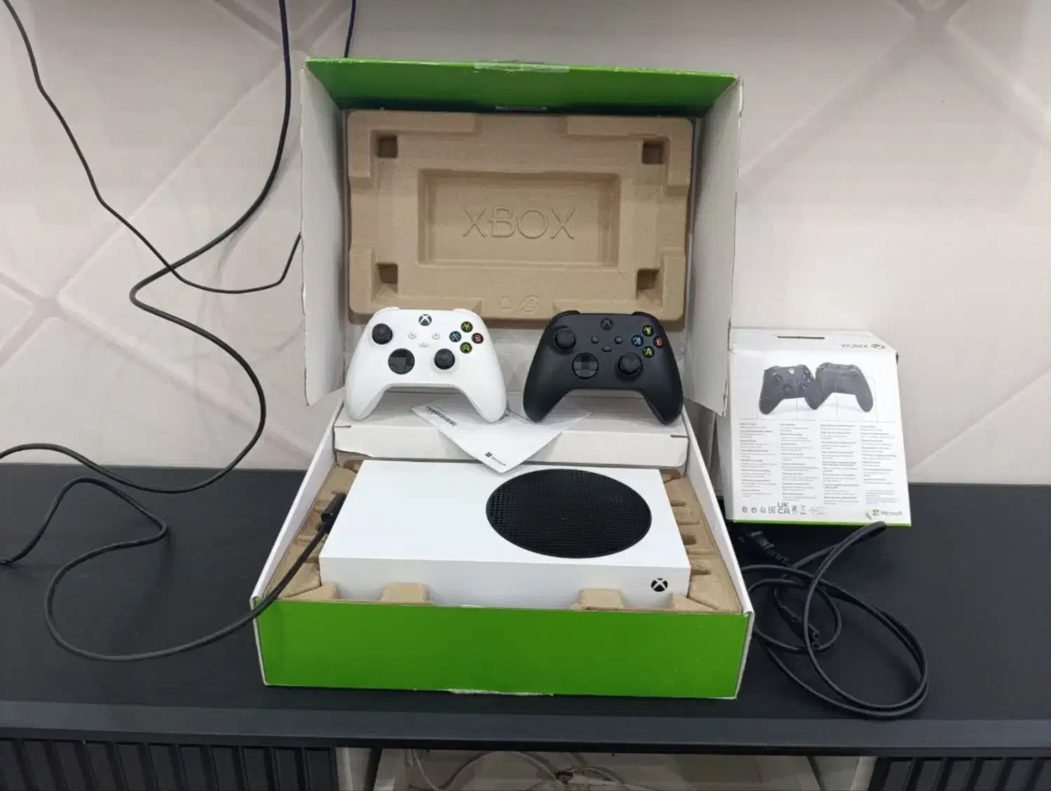 ایکس باکس سری اس۵۱۲ در حدنو با 2 دسته وبازی به روز|کنسول، بازی ویدئویی و آنلاین|کاشان, گبرها|دیوار