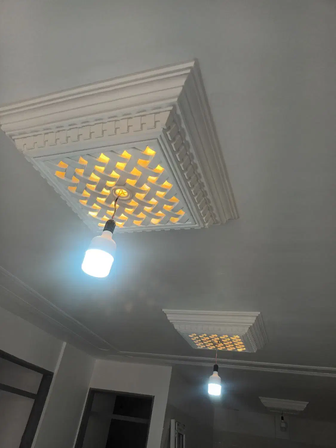 گچکاری کاشی سیمانکاری لکه گیری بنایی ساختمان|خدمات پیشه و مهارت|همدان, |دیوار