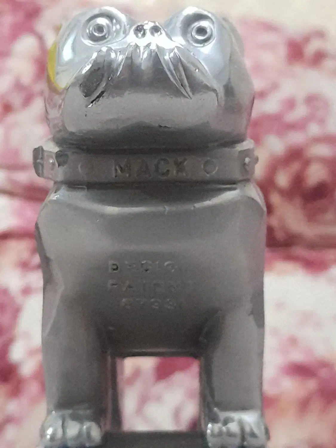 مجسمه سگ ماک برنجی عتیقه و کلکسیونی|کلکسیون اشیاء عتیقه|تهران, میدان میوه و تره‌بار مرکزی|دیوار