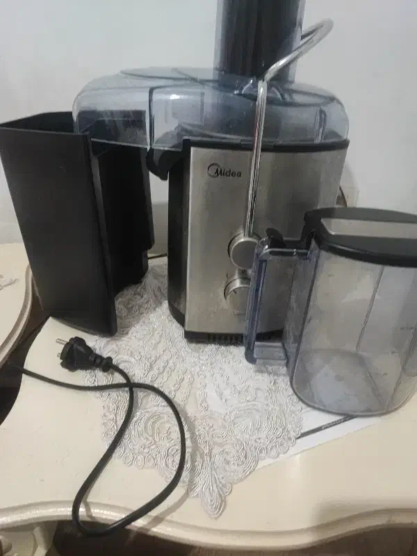 آبمیوه مارک Midea|آبمیوهگیر و آبمرکباتگیر|تبریز, |دیوار