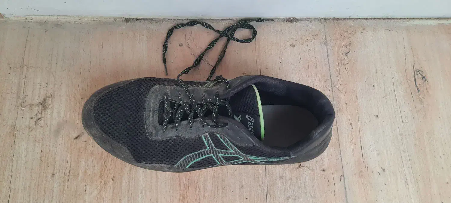 کفش درحد،والیبالی بفروش میرسد در خدمتیم|کیف، کفش، کمربند|سیمین شهر, |دیوار