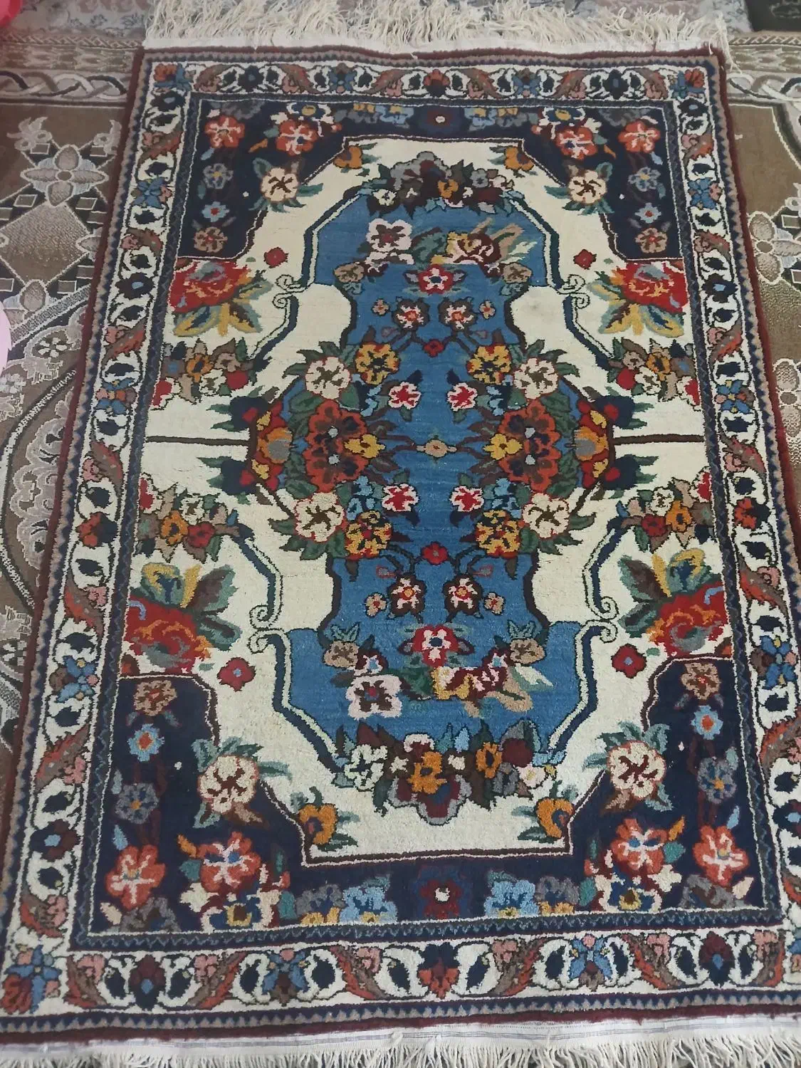 فرش دستبافت|فرش|اصفهان, کوی گلزار|دیوار