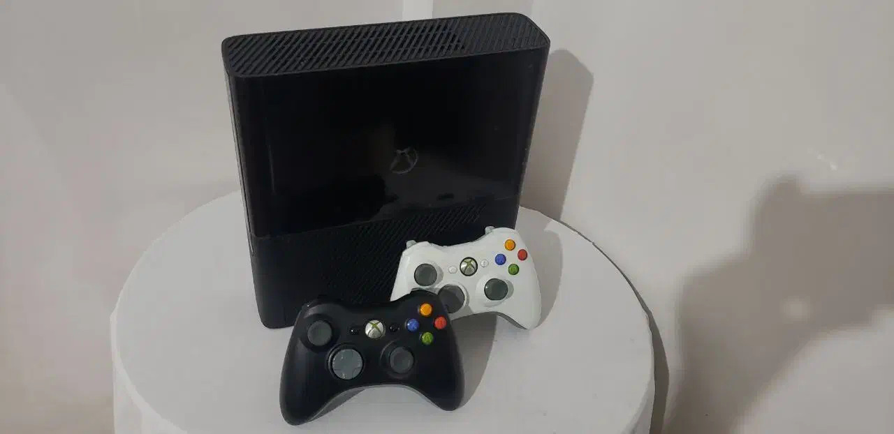کنسول XBOX 360 سوپر اسلیم(در حد نو/قیمت توافقی))|کنسول، بازی ویدئویی و آنلاین|تهران, دولتخواه شمالی|دیوار