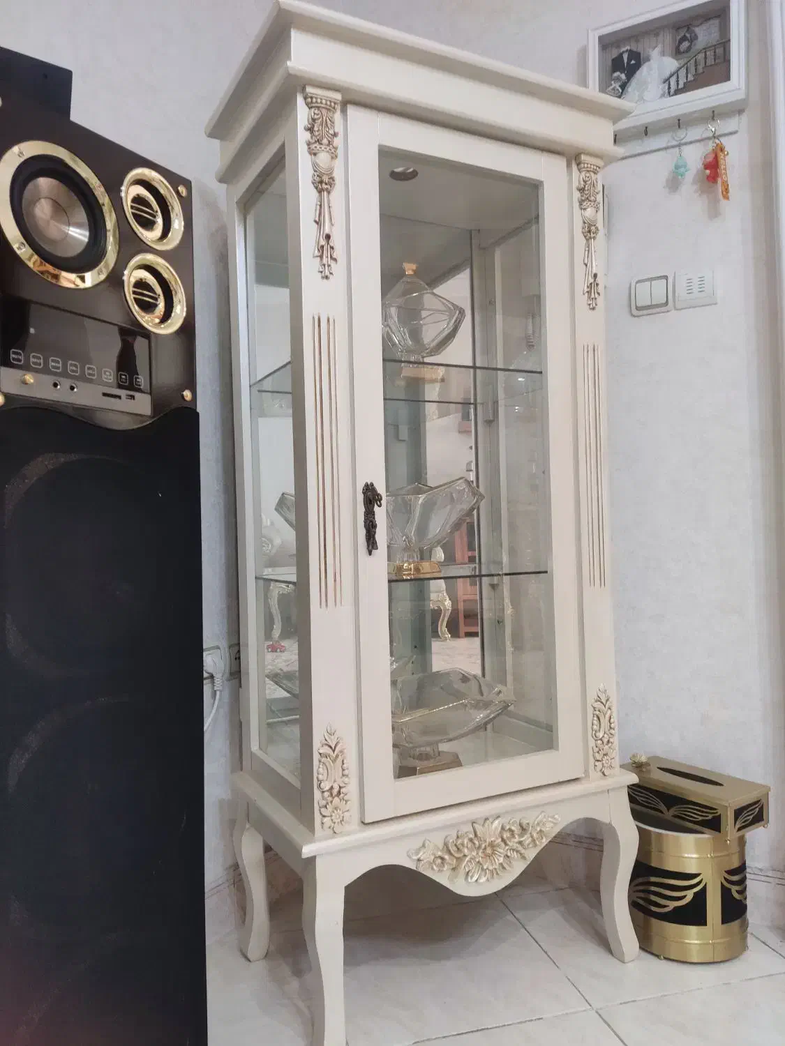 ویترین در حد نو|بوفه، ویترین، کنسول|مشکین‌دشت, |دیوار