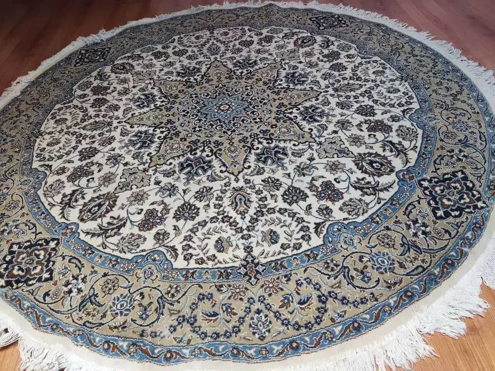 دو تا فرش گرد ست|فرش|گرگان, |دیوار