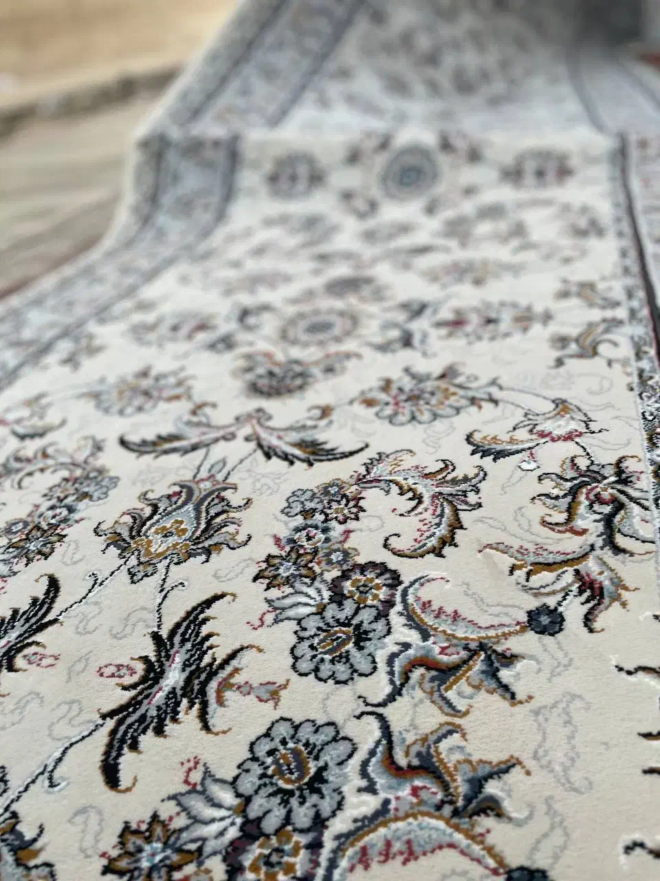 کناره کرم|فرش|گلبهار, شهر جدید گلبهار|دیوار