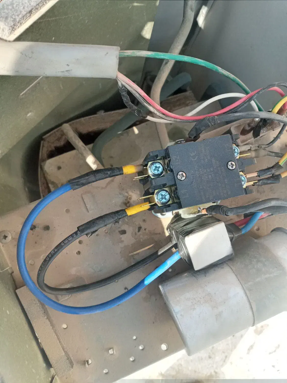 نصب و سرویس و تعمیر کولر اسپلیت|خدمات پیشه و مهارت|لامرد, |دیوار